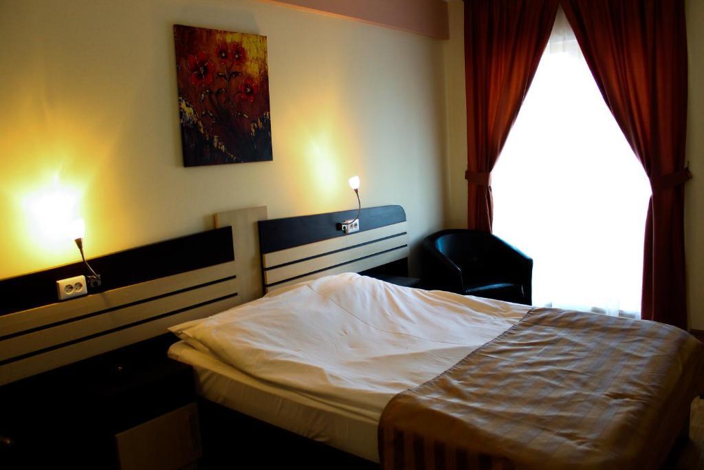 Hotel Zimbru Iasi Zimmer foto